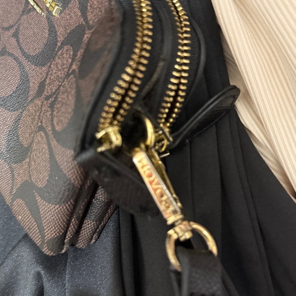 Coach Brown Signature Crossbody Wristlet with Black Strap - Picture 5 of 6